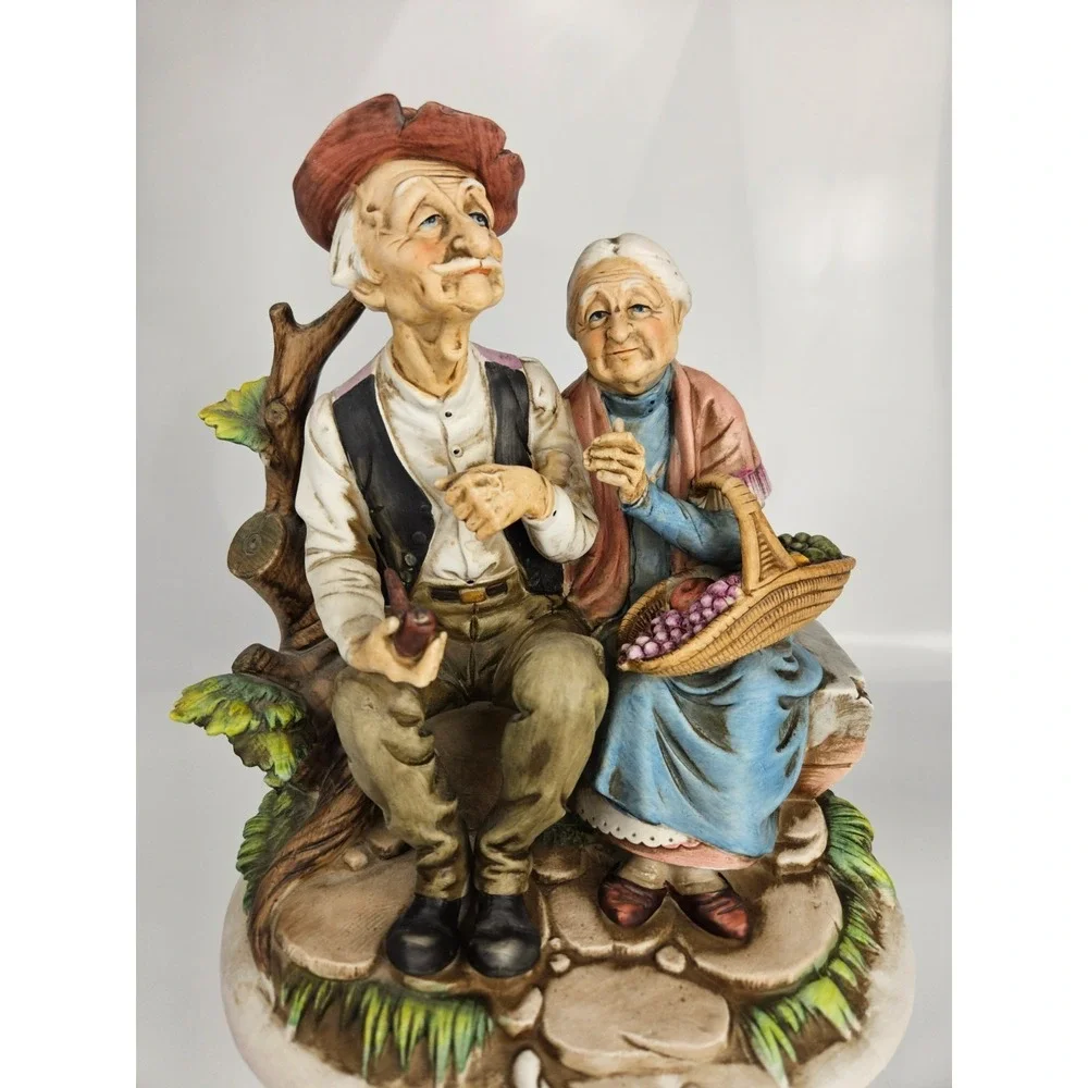 Vintage Couple Figurine Rustic Village‎ Bench Scene Cottage Decor